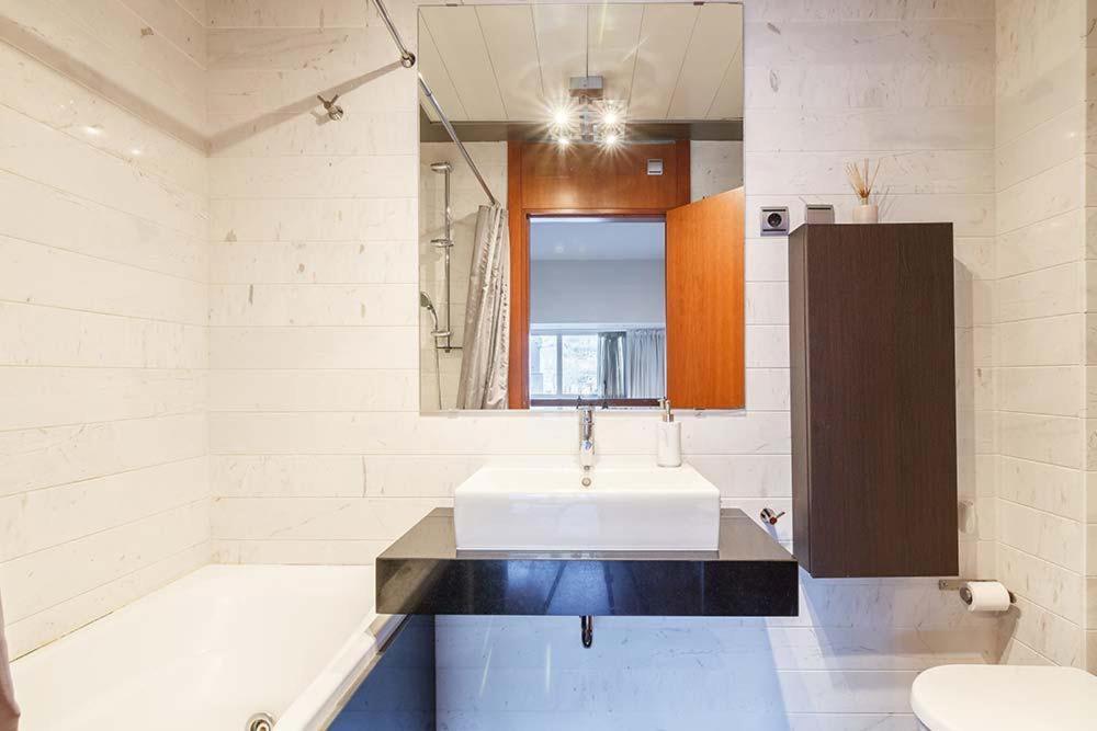 Vivienda Turistica Duplex Isozaki-Guggenheim Apartamento Bilbau Exterior foto